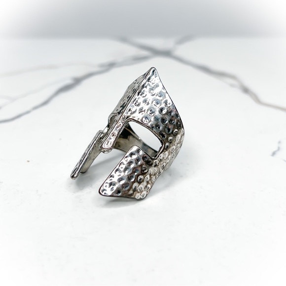 ✦ Men’s Rustic Hammered Stainless Steel Medieval Knight Ring SZ 9.5 - Picture 3 of 5